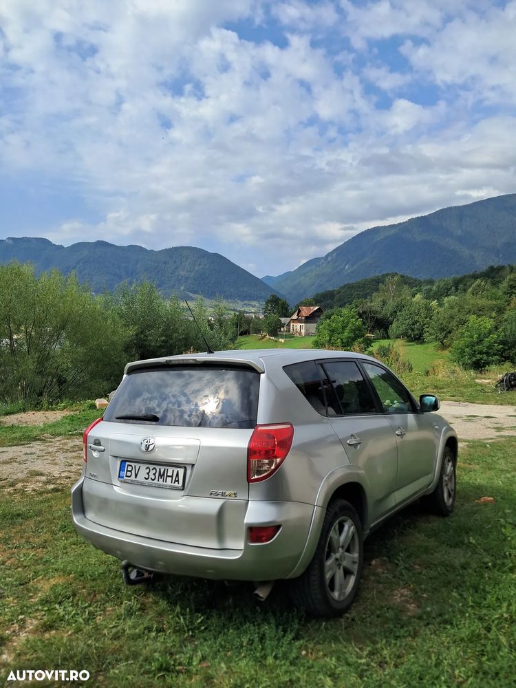 Toyota RAV4 2.2 D-4D 4x4 - 7