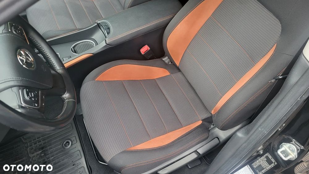 Toyota Avensis 1.8 Premium MS - 10