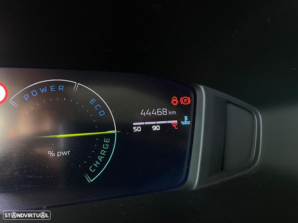Peugeot 208 1.2 Hybrid Allure e-DCS6 - 28