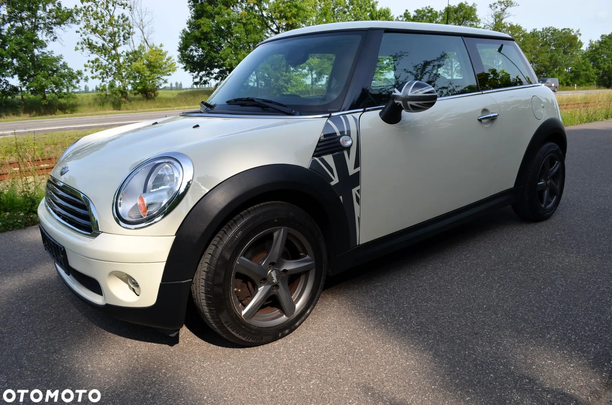 MINI ONE - 1