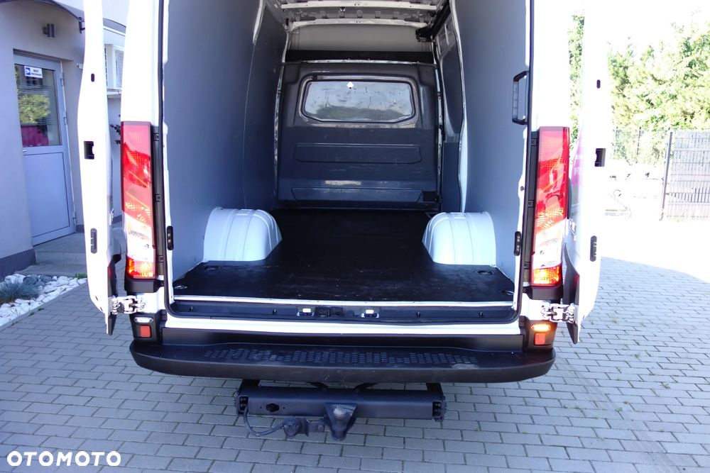 Iveco Daily Automat Bliźniak 35-180 L3H2 Klima Webasto Kamera Ledy - 11