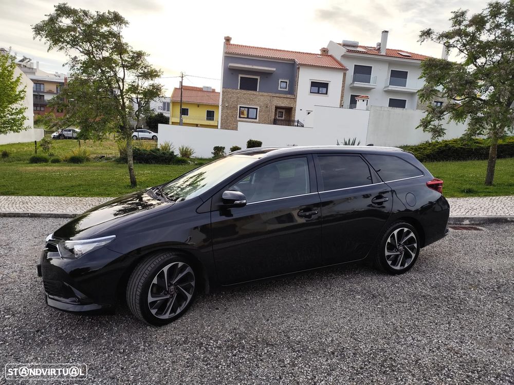 Toyota Auris Touring Sports 1.4 D-4D Comfort+Pack Sport - 4