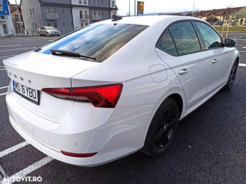 Skoda Octavia 2.0 TDI Essence - 6