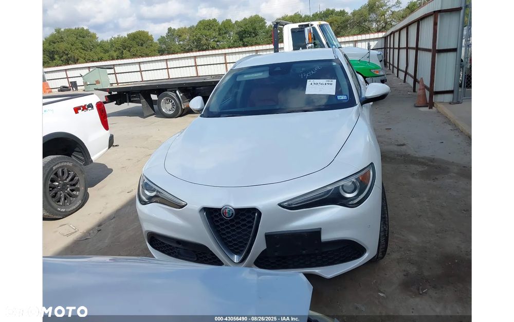 Alfa Romeo Stelvio - 5