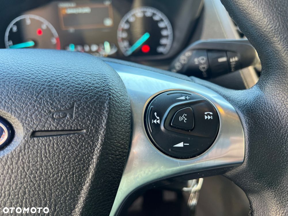 Ford Tourneo Connect Grand - 18