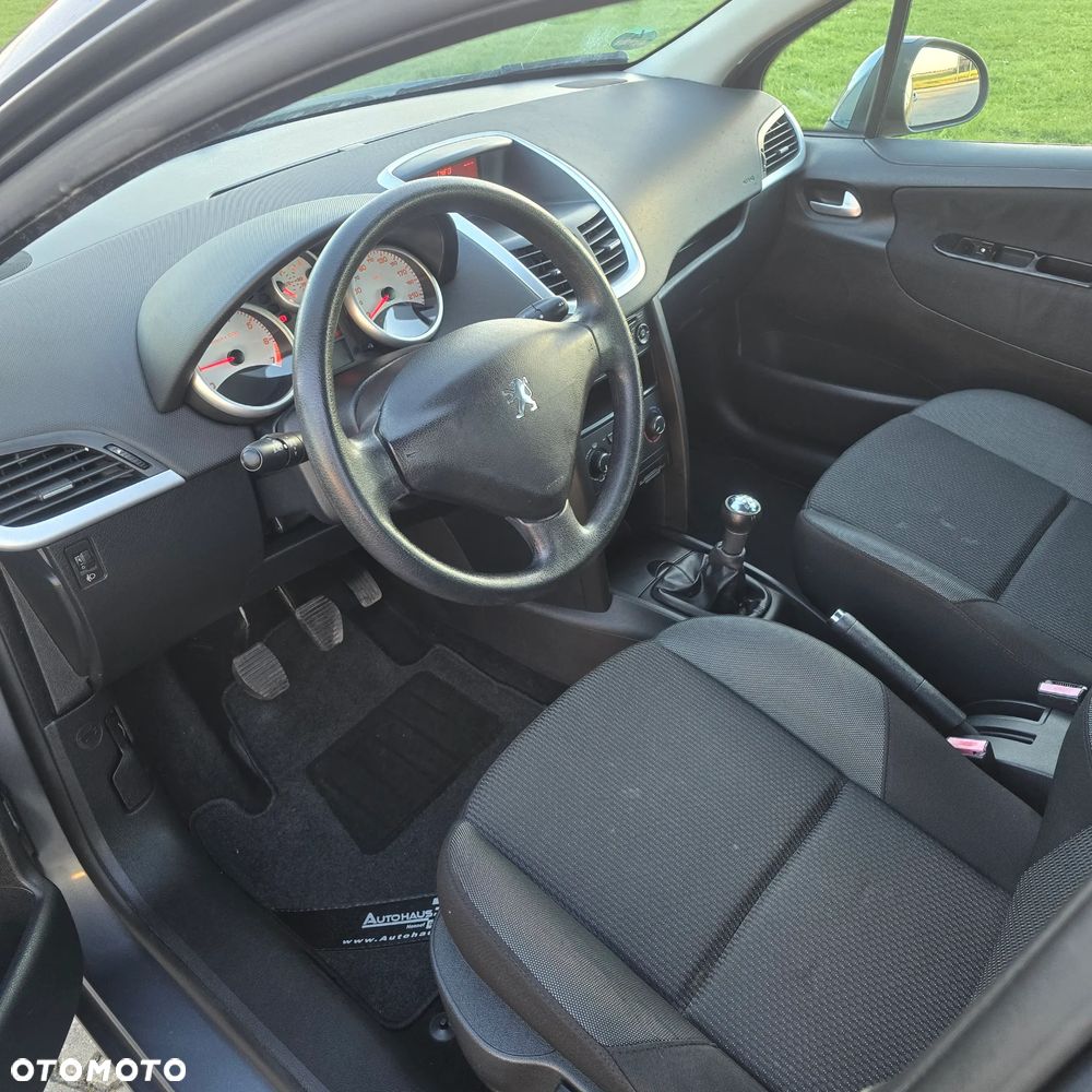 Peugeot 207 75 forever - 13