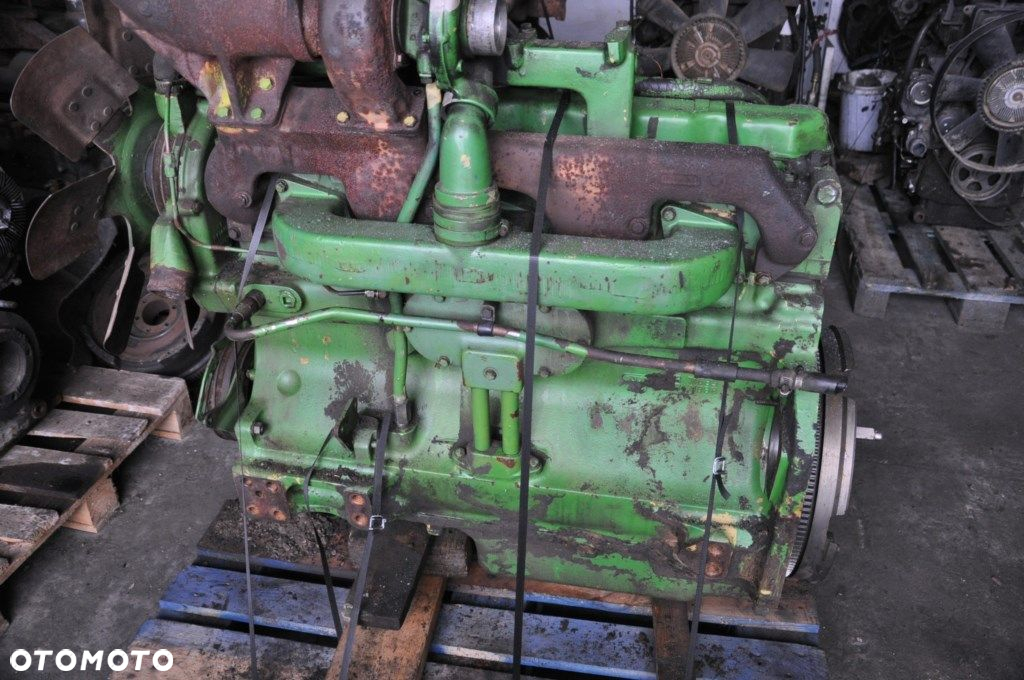 SILNIK JOHN DEERE 4240 - 2