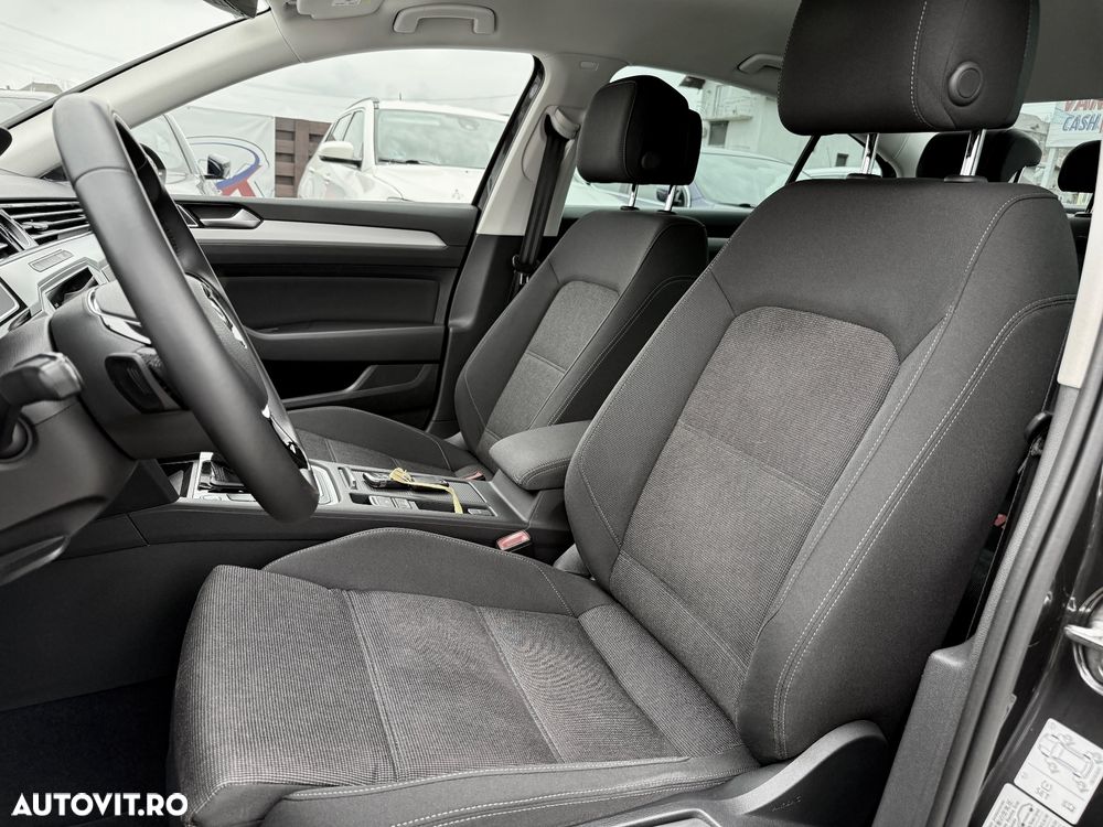 Volkswagen Passat - 20