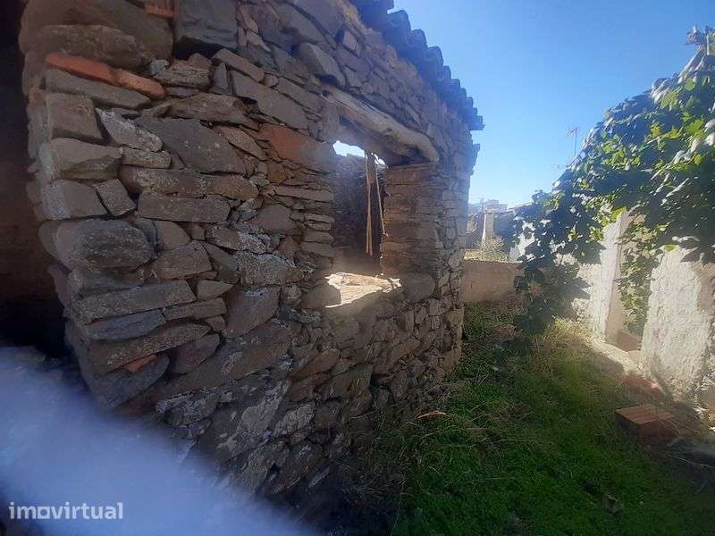 Casa antiga para remodelar - Grande imagem: 2/11