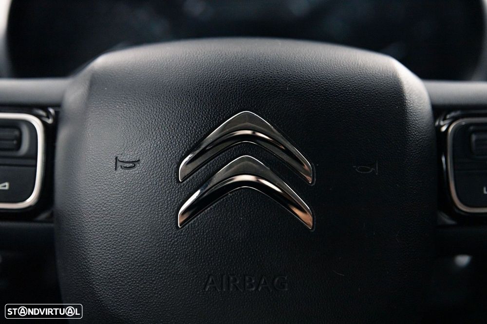 Citroën C3 1.2 PureTech Shine - 26