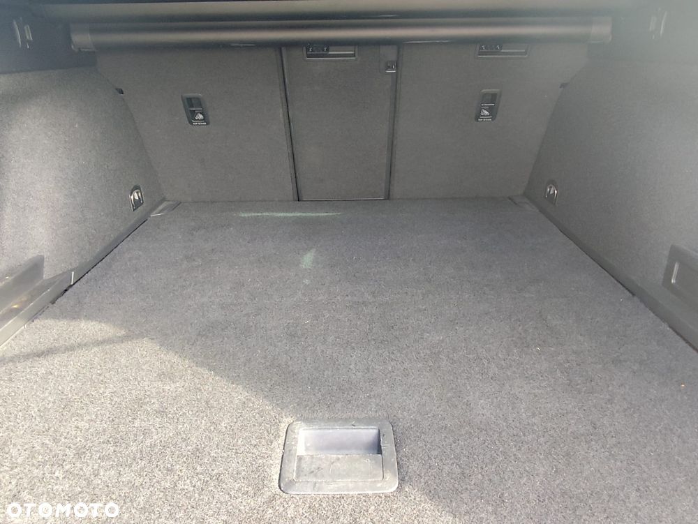 Volkswagen Passat - 17