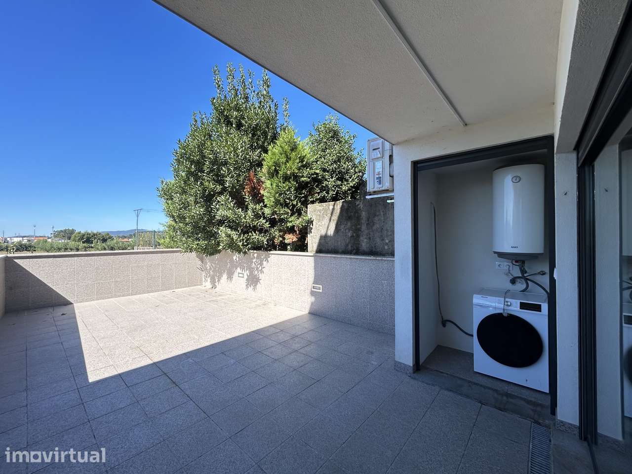 T2 Novo, c/ terraço,suíte e cozinha equipada,perto do Centro de Braga! - Grande imagem: 2/13