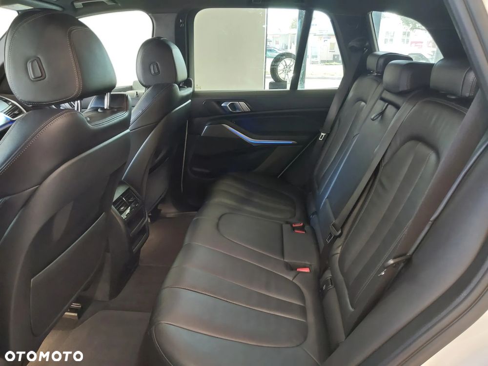 BMW X5 xDrive25d xLine - 9