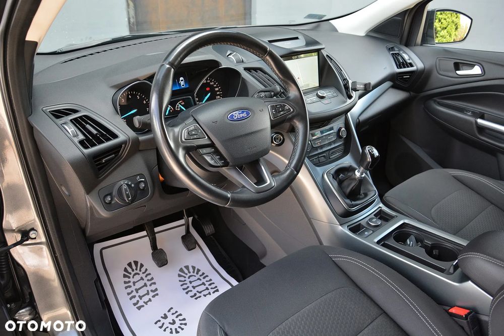 Ford Kuga - 9