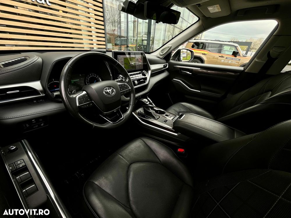 Toyota Highlander 2.5 L Dynamic Force 248CP Luxury Pearly - 9