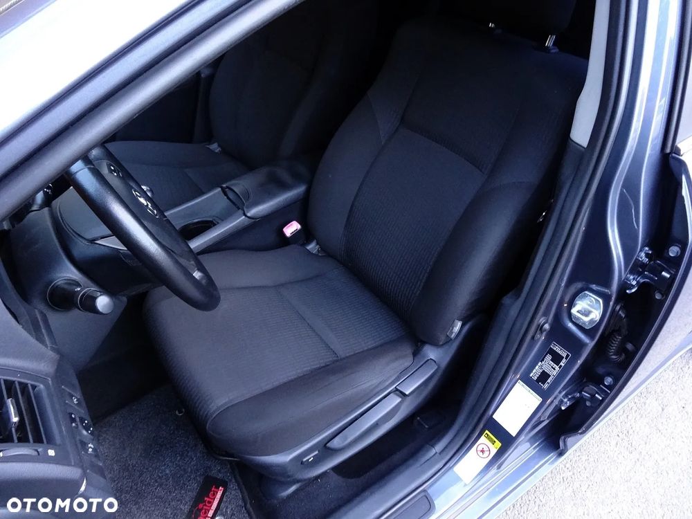 Toyota Avensis 1.8 Sol - 20