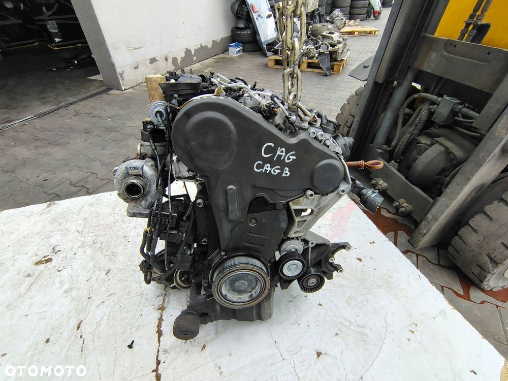 SILNIK KOMPLETNY CAG/CAGB KOLEKTOR SSĄCY ALUMINIOWY AUDI A4 B8 2.0 TDI 102 - 8