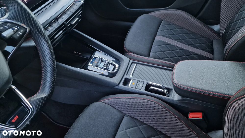 Skoda Octavia 2.0 TDI DSG RS - 14