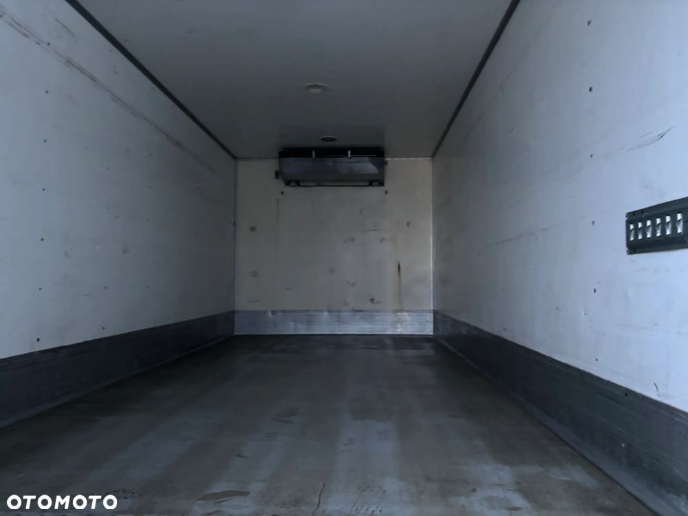 Iveco EUROCARGO 120E18 CHLODNIA KILKA SZTUK MAN MERCEDES CHLODNIE KONTENERY PODWOZIA DO ZABUDOWY KIPRY - 5