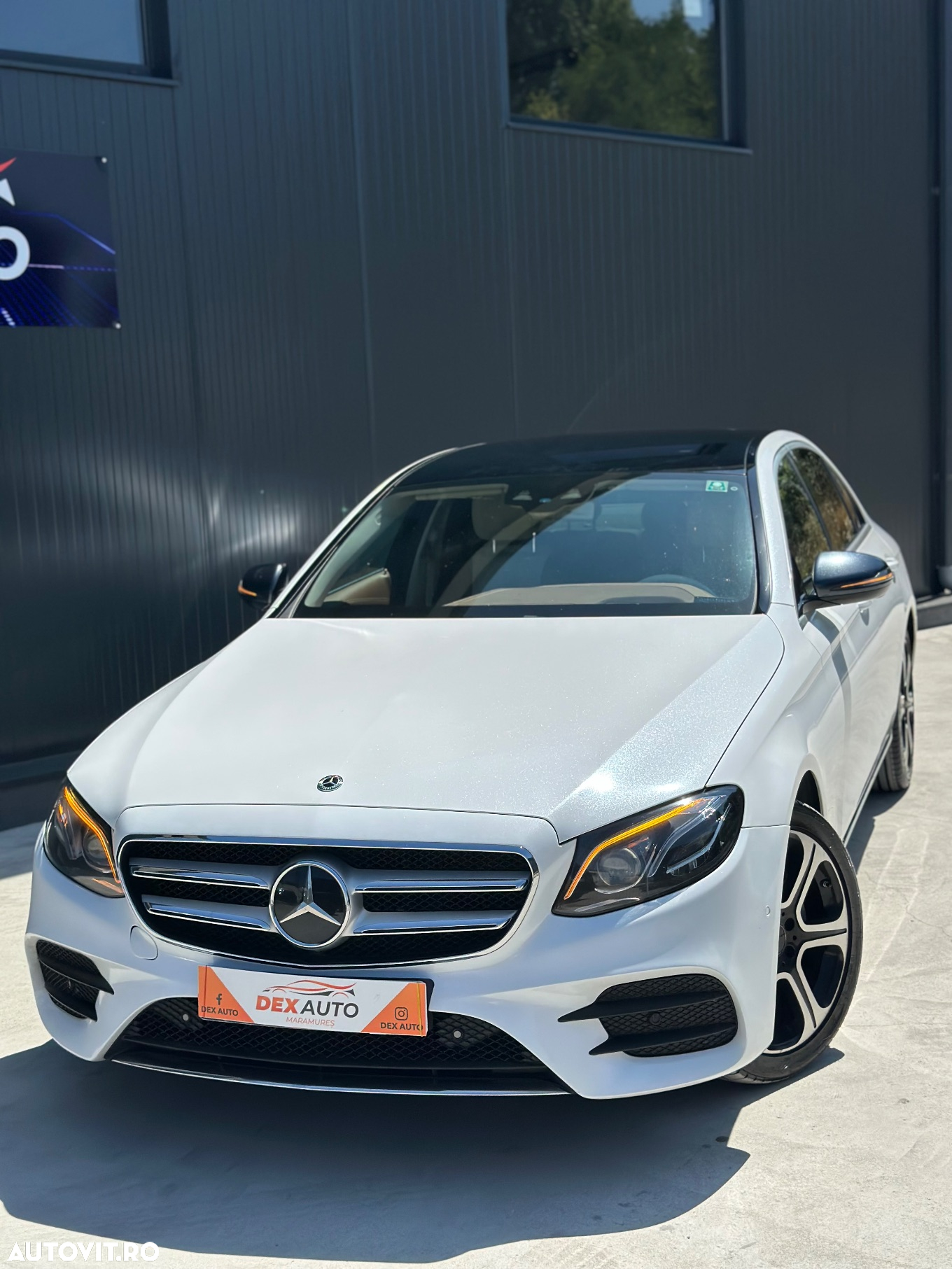 Mercedes-Benz E 220 d 4Matic T 9G-TRONIC AMG Line - 16