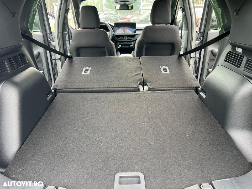 Ford Kuga - 36