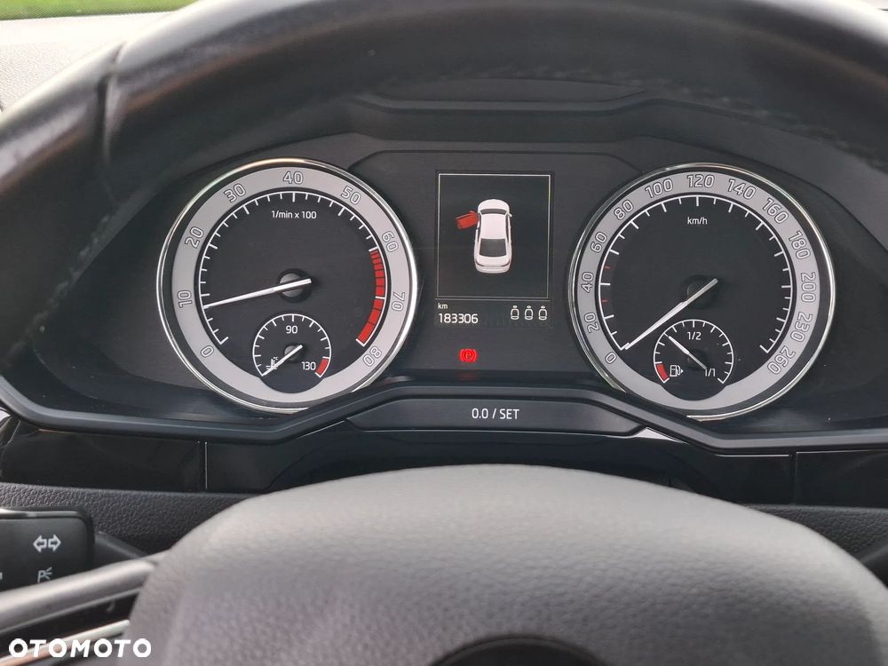 Skoda Superb 1.8 TSI L&K - 18