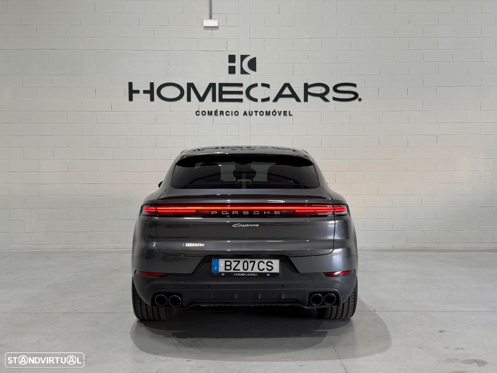 Porsche Cayenne Coupé E-Hybrid - 16