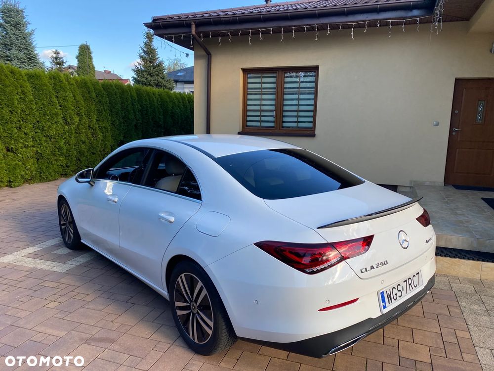 Mercedes-Benz CLA 250 4-Matic 7G-DCT - 4