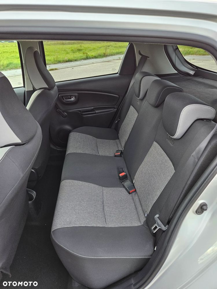 Toyota Yaris 1.5 Premium - 21