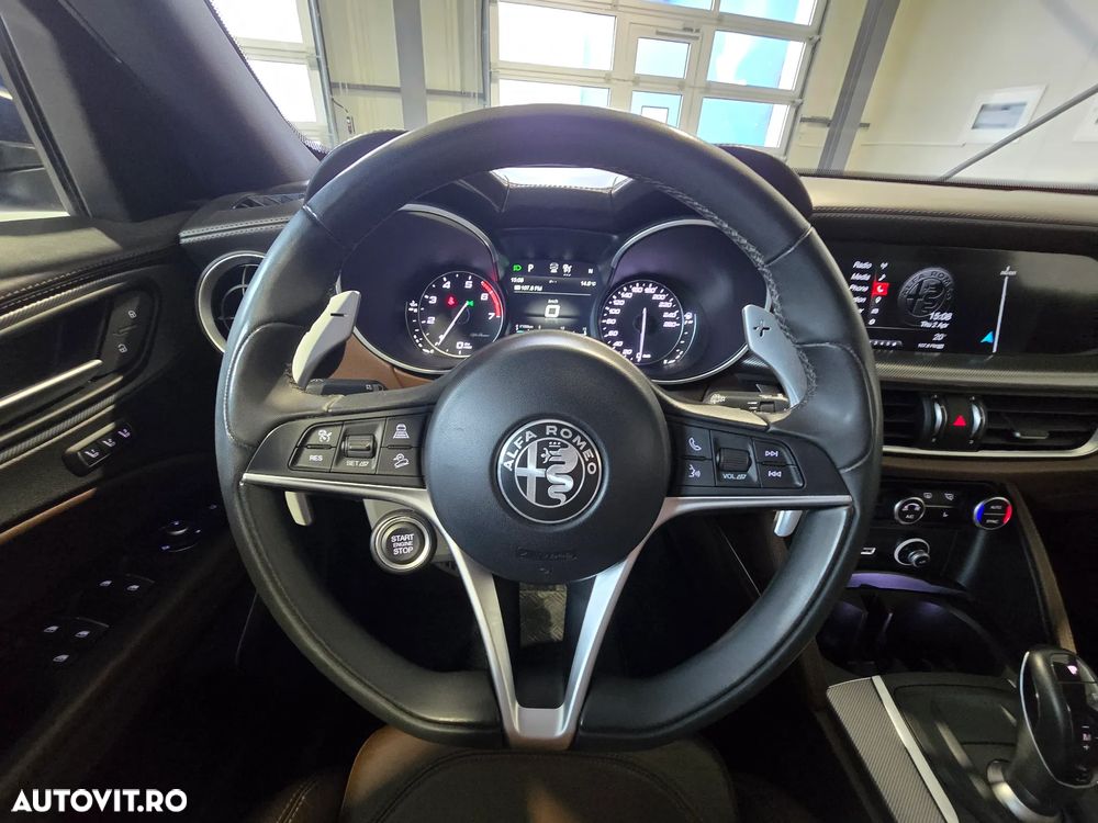 Alfa Romeo Stelvio 2.0 Turbo AWD AT8 Super - 27