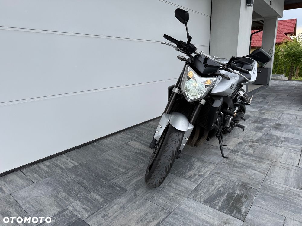 Yamaha FZ - 7