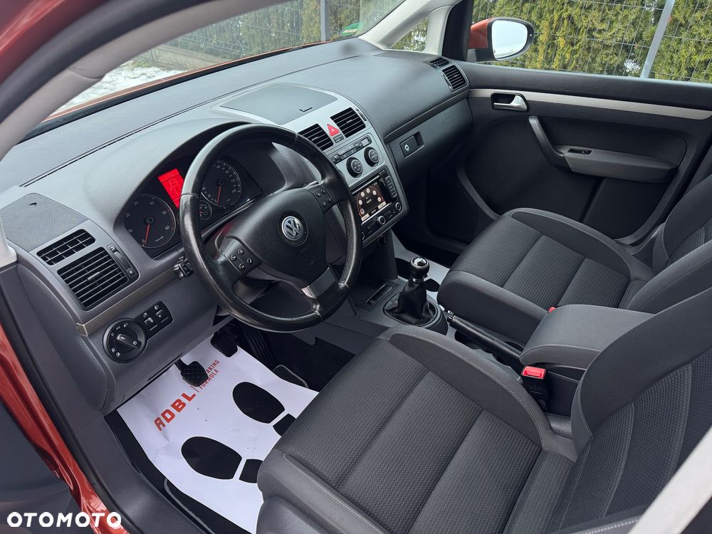 Volkswagen Touran 2.0 TDI Freestyle - 22