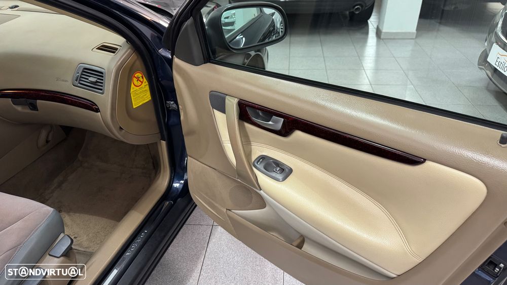 Volvo S60 2.4 D5 - 26