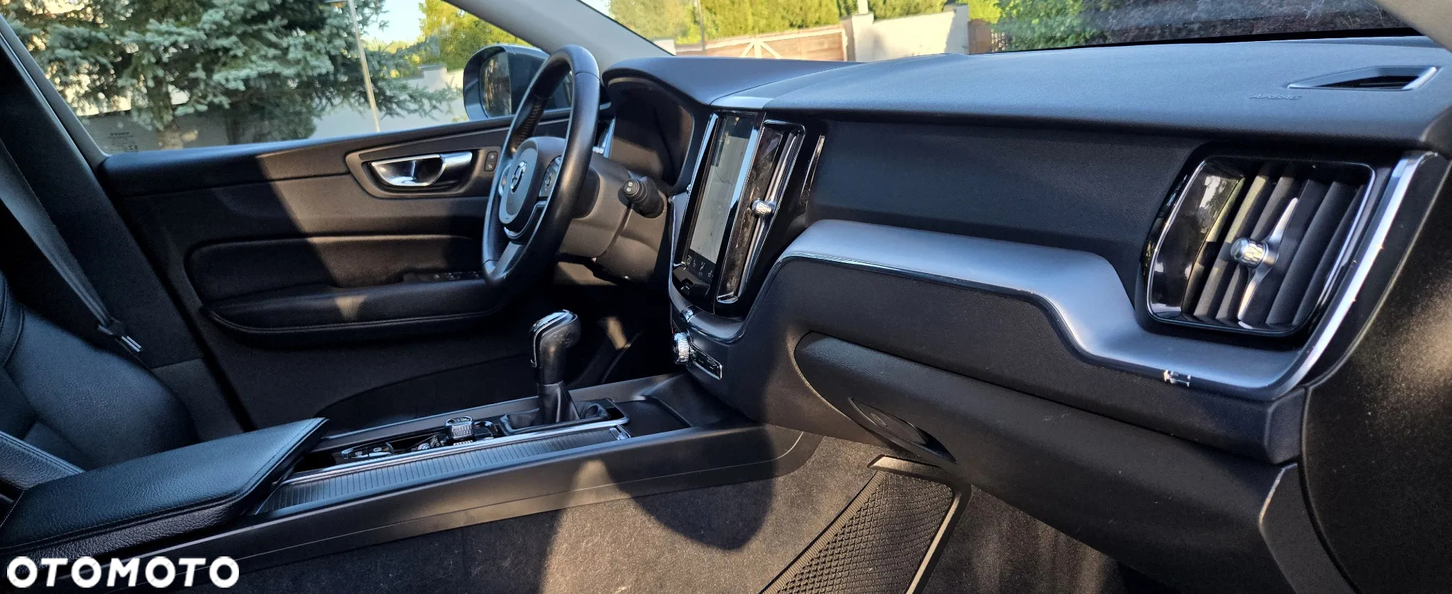 Volvo XC 60 D4 Momentum Pro - 12