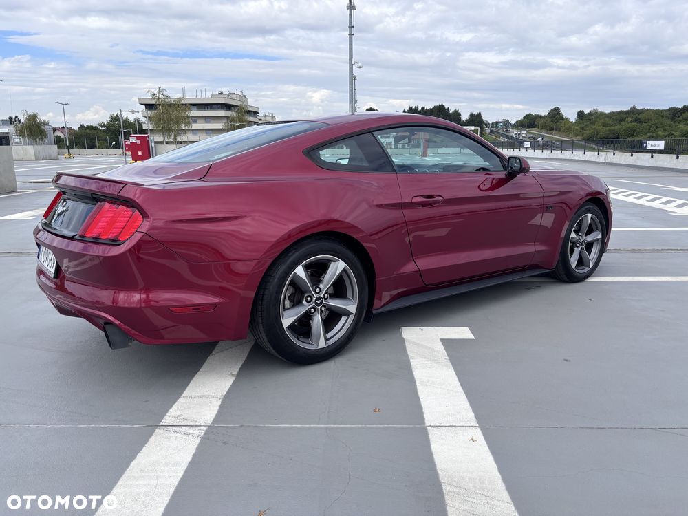 Ford Mustang - 3