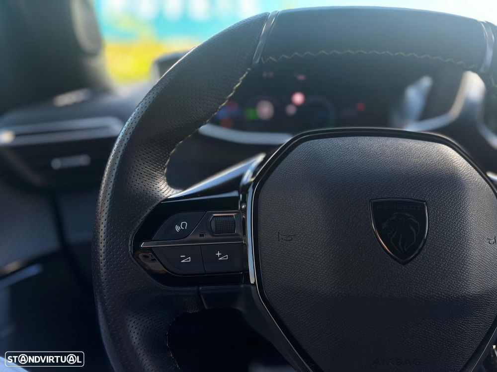 Peugeot e-2008 GT+ - 10