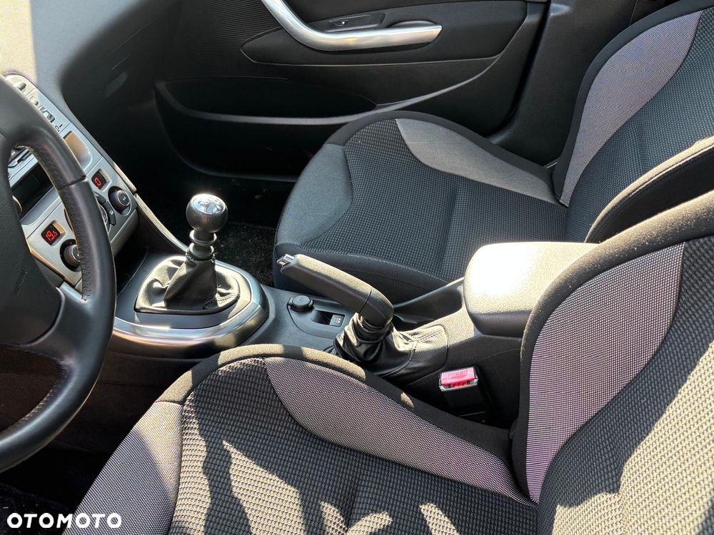 Peugeot 308 1.6 Premium - 19