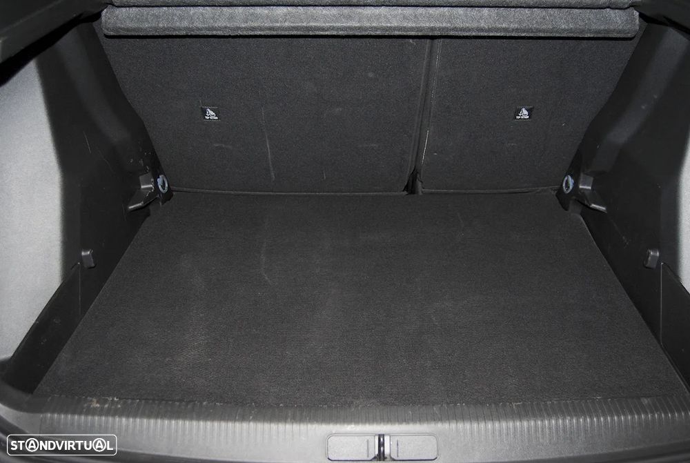 Peugeot 2008 1.2 Hybrid Allure e-DCS6 - 42
