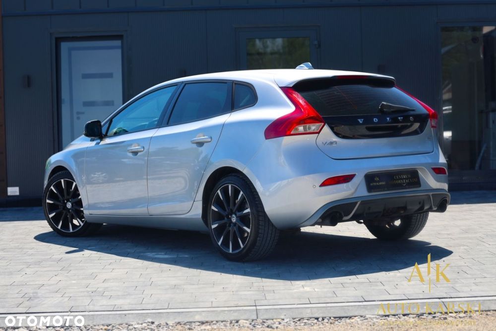 Volvo V40 - 16