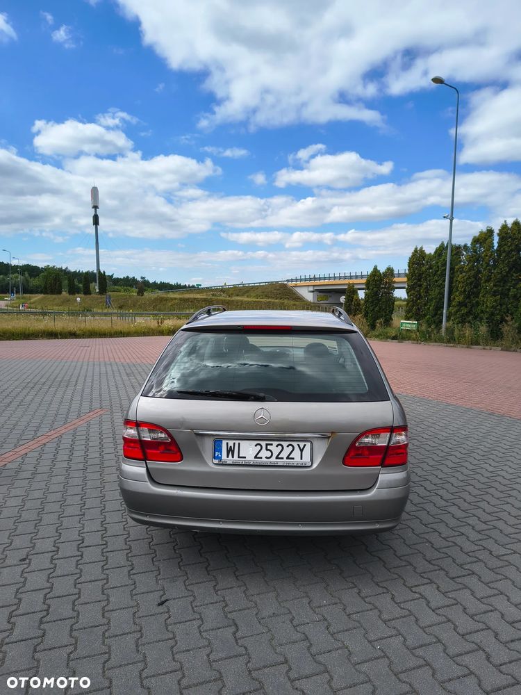 Mercedes-Benz Klasa E 200 Kompressor T Classic - 5