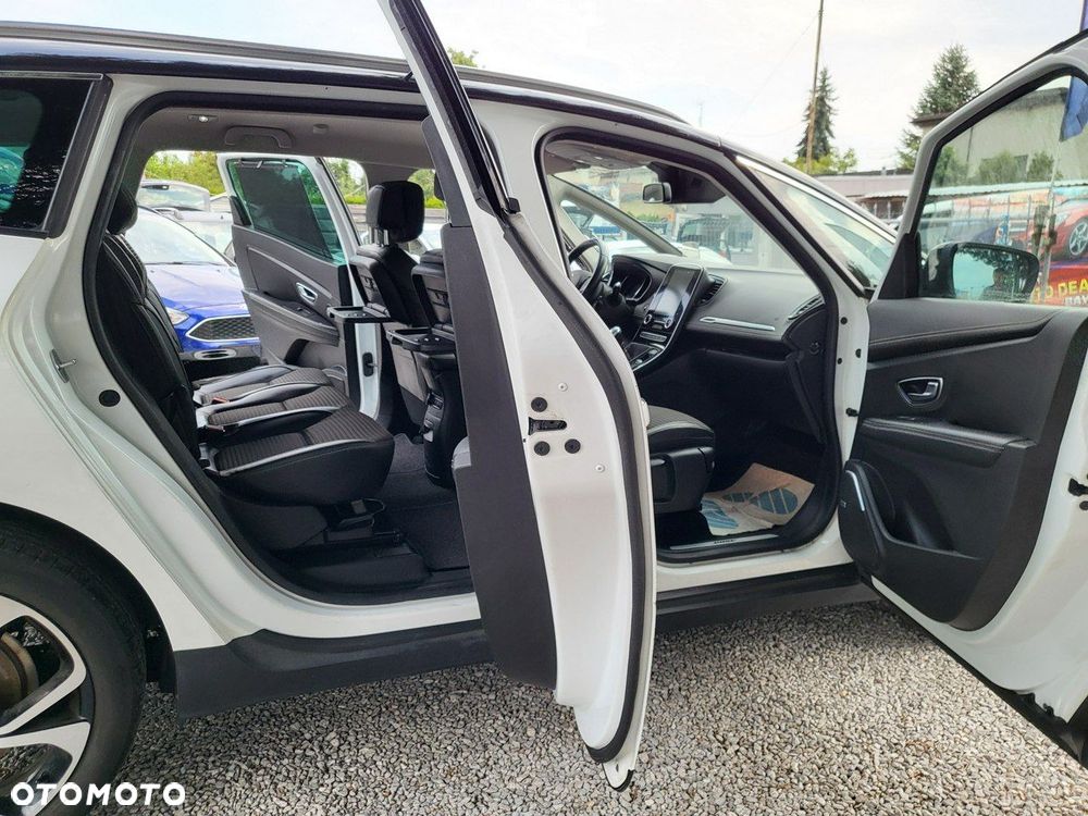 Renault Grand Scenic - 22