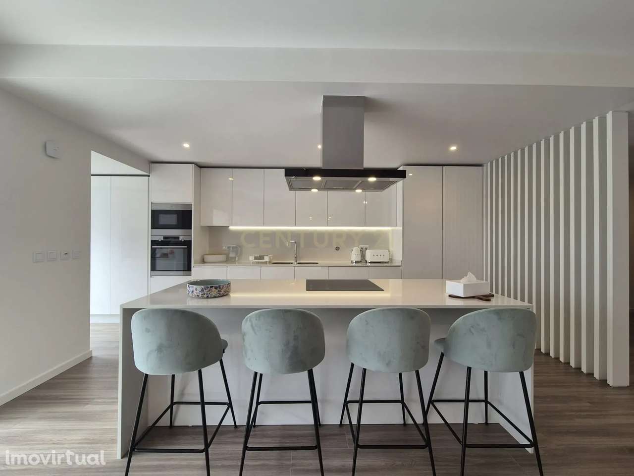 T3 como novo, 2 terraços, 2 parqueamentos e arrecadação, prédio de 202 - Grande imagem: 4/34