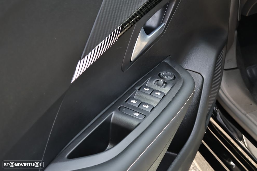 Peugeot e-208 51 kWh Allure - 16