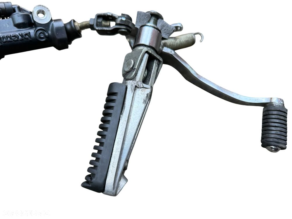 Podnóżek pompa hamulca tył  Yamaha FZ1 1000  06-12R - 6