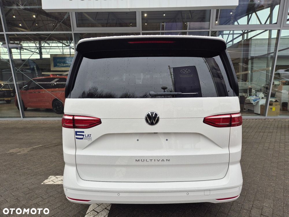 Volkswagen multivan Multivan Family L2 silnik: 2,0 l TDI SCR 150 KM / skrzynia biegów: 7-biegowa DSG rozstaw osi: 3124 mm - 7