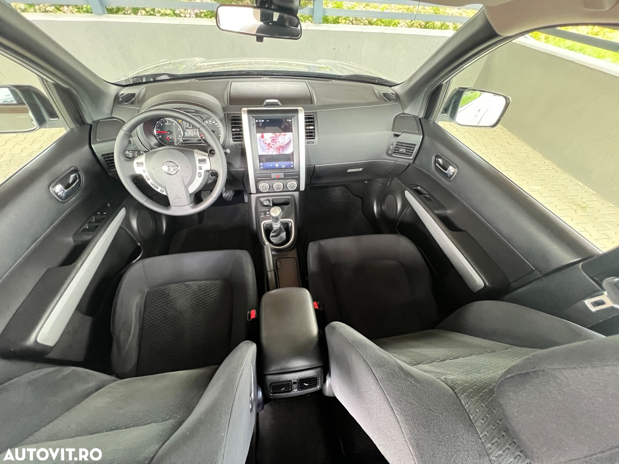 Nissan X-Trail 2.0 dCi 4x4 DPF LE - 23