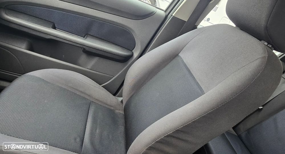 Ford Focus 1.6 TDCi Titanium - 12