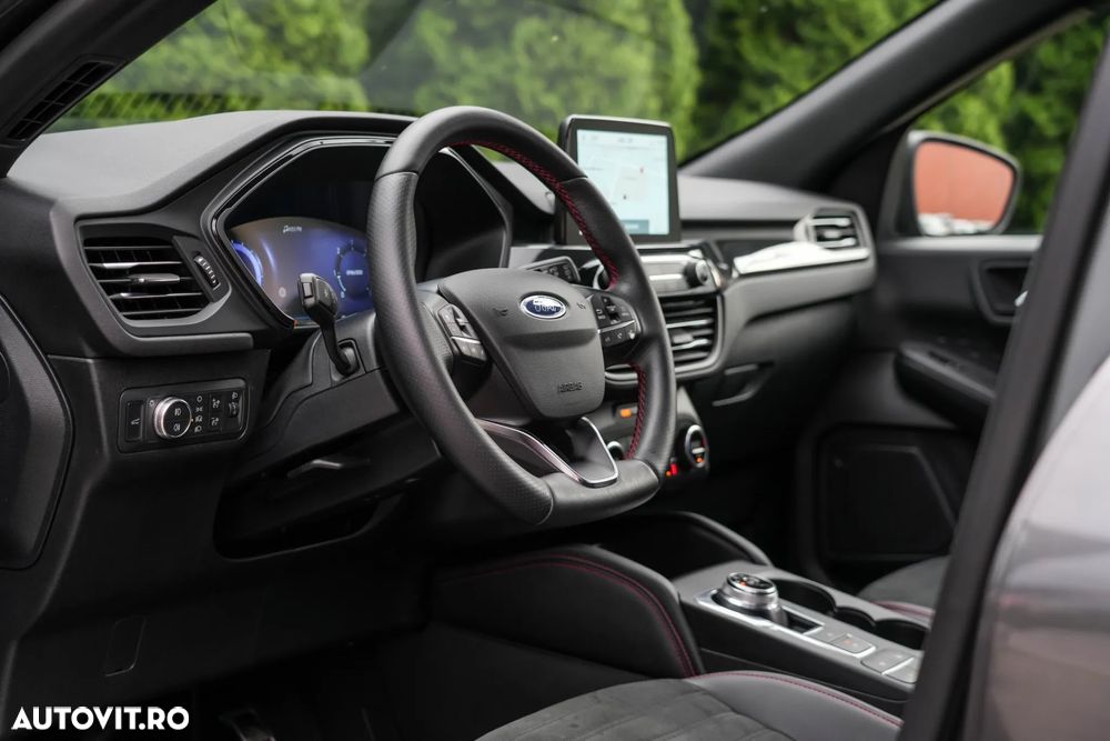 Ford Kuga 2.5 Duratec FHEV 4x4 ST-LINE X - 11