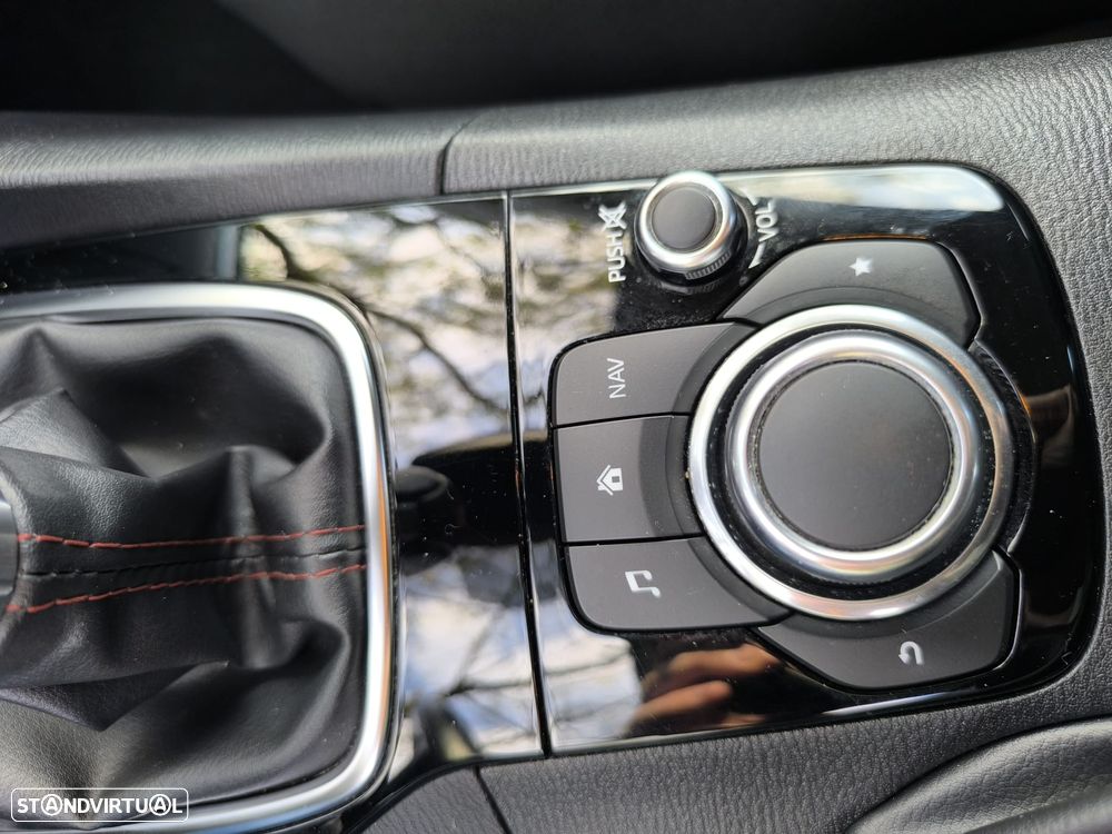 Mazda 3 Hatchback - 17