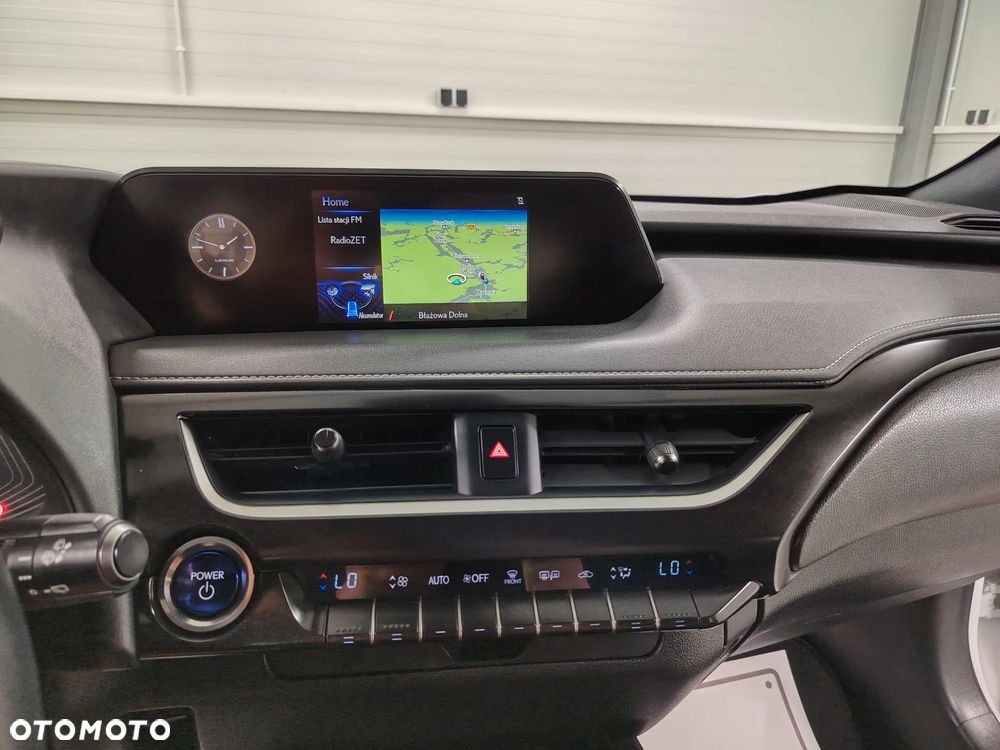 Lexus UX 250h Elegance 2WD - 33